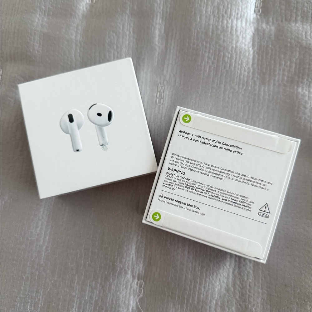 Apple White Wireless Earbuds